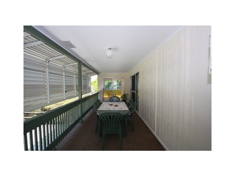 3 TOP STREET, Torquay QLD 4655