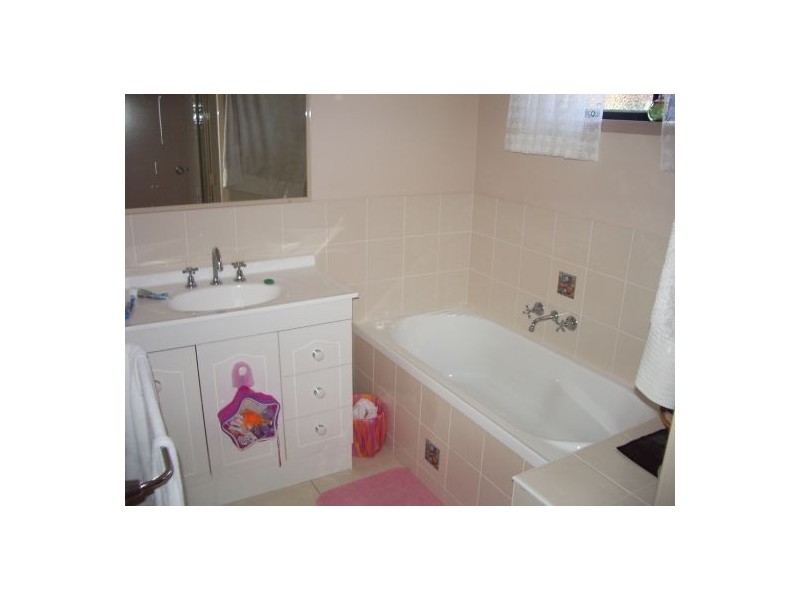 18 Moonstone Drive, Hervey Bay QLD 4655