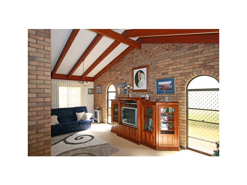 29 Royal Dr, Kawungan QLD 4655