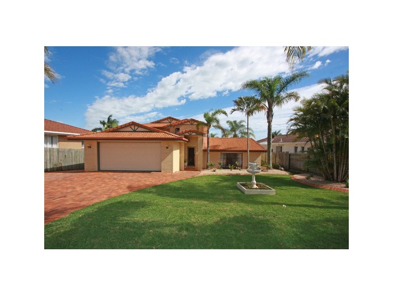 29 Royal Dr, Kawungan QLD 4655
