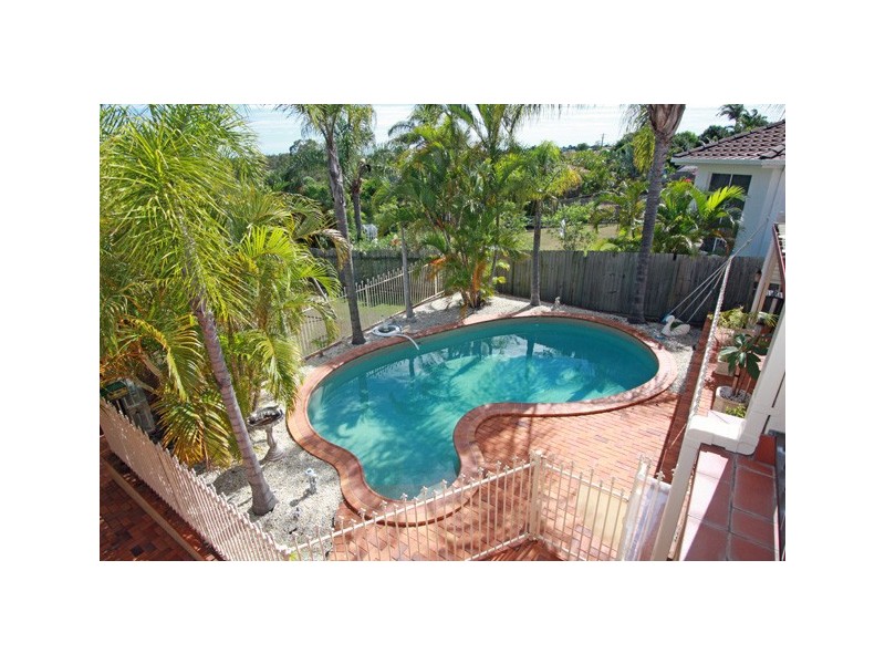 29 Royal Dr, Kawungan QLD 4655