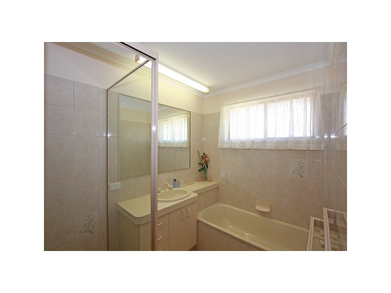 29 Royal Dr, Kawungan QLD 4655