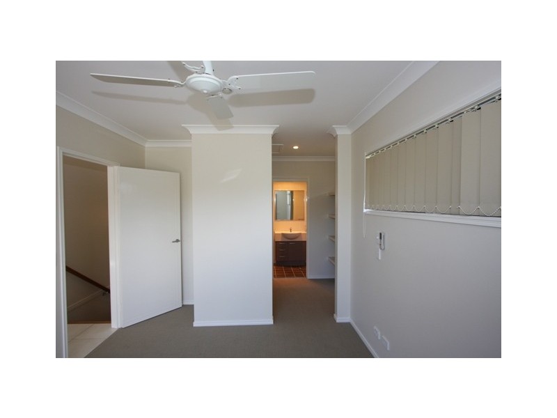 2,5,6/29 Tavistock Street, Torquay QLD 4655