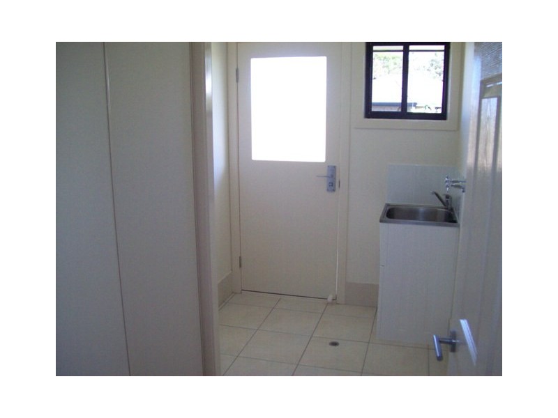 8 Whipbird Court, Urangan QLD 4655