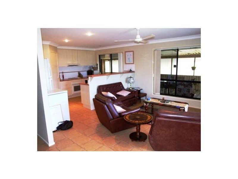 18  Seahorse Circuit, Dundowran QLD 4655
