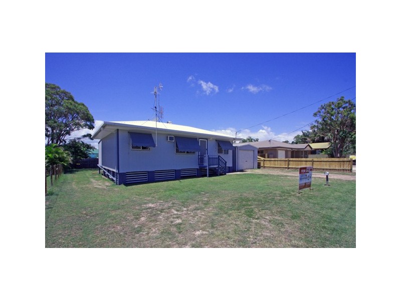 120 Limpus St, Urangan QLD 4655