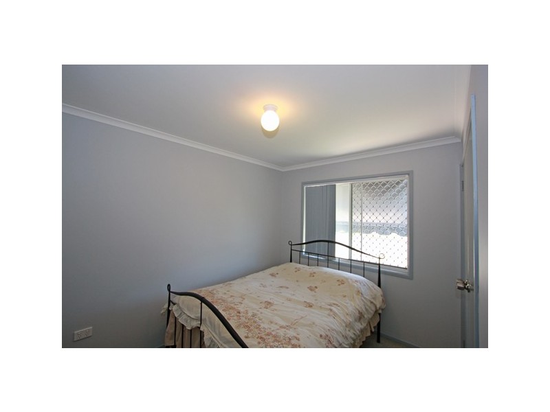 120 Limpus St, Urangan QLD 4655