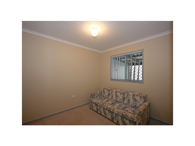 120 Limpus St, Urangan QLD 4655