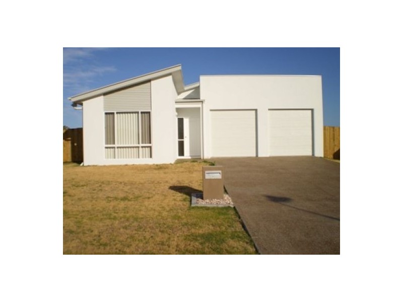 7 Memorial Street, Toogoom QLD 4655