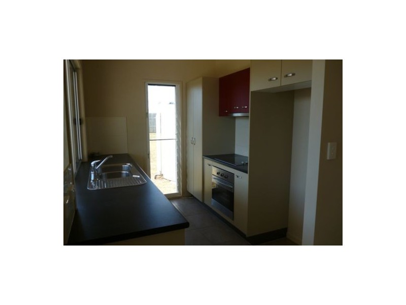 7 Memorial Street, Toogoom QLD 4655