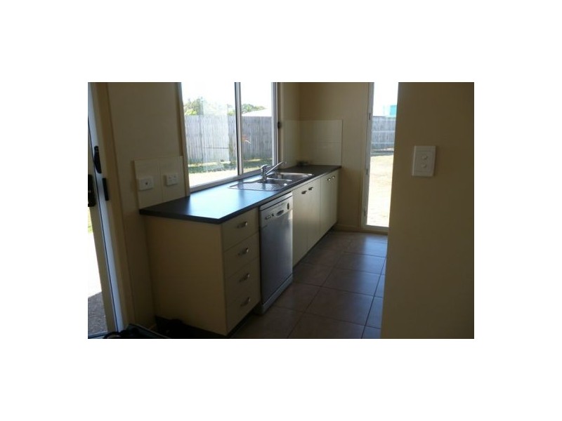 7 Memorial Street, Toogoom QLD 4655