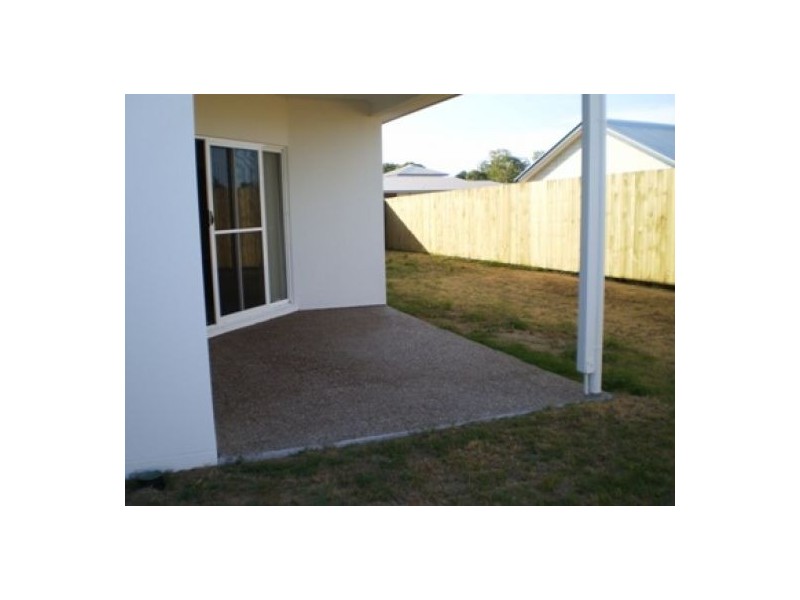 7 Memorial Street, Toogoom QLD 4655