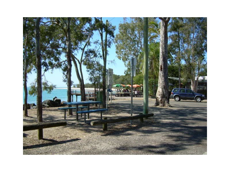 18 Desmond Drive, Hervey Bay QLD 4655