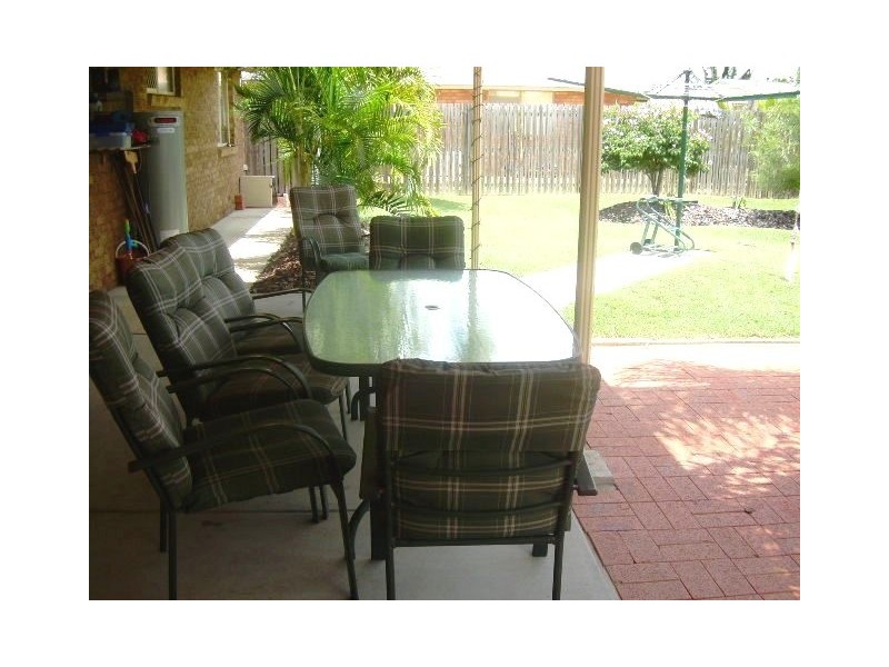 18 Desmond Drive, Hervey Bay QLD 4655