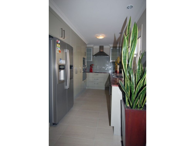 46 Taylor Street, Pialba QLD 4655