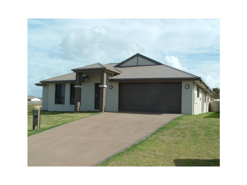 10 & 12 Parklink West Avenue, Wondunna QLD 4655