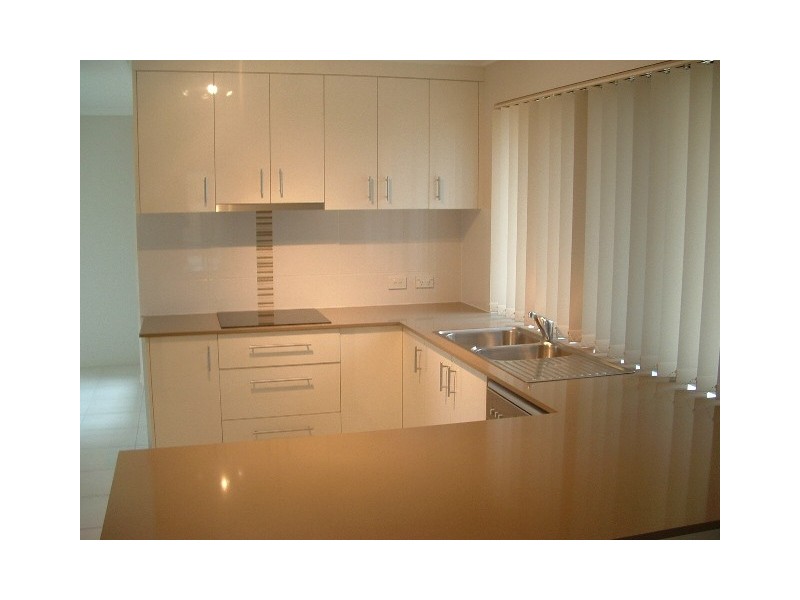 10 & 12 Parklink West Avenue, Wondunna QLD 4655