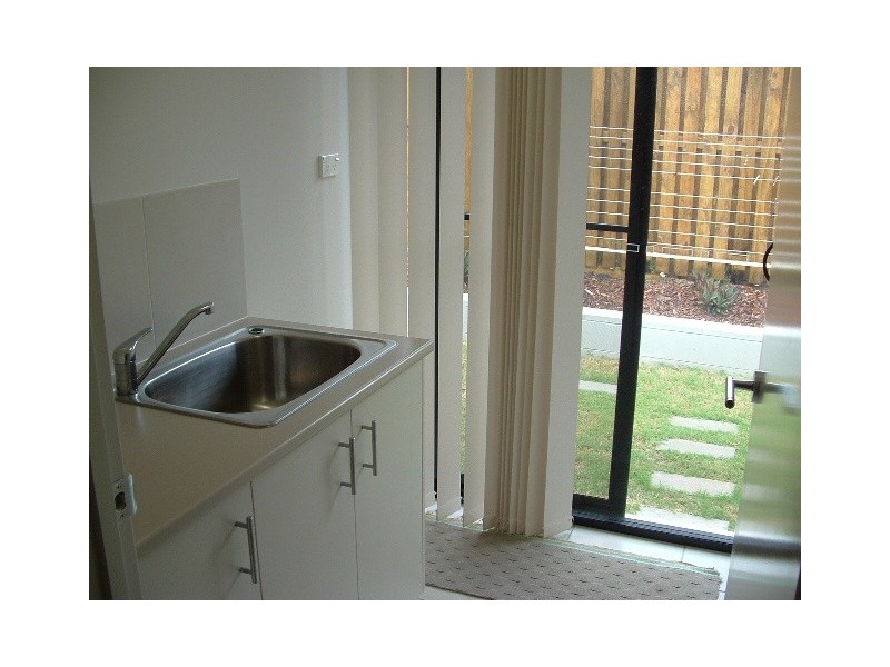 10 & 12 Parklink West Avenue, Wondunna QLD 4655