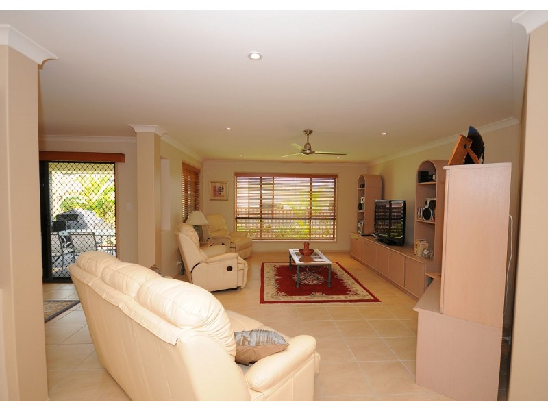 5 Parklink Avenue West, Wondunna QLD 4655