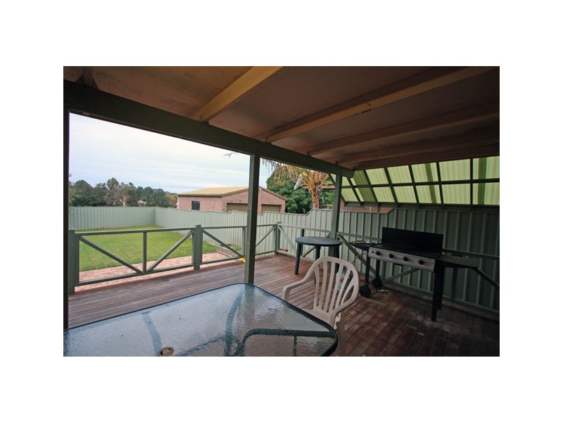 8 Bruce Street, Torquay QLD 4655