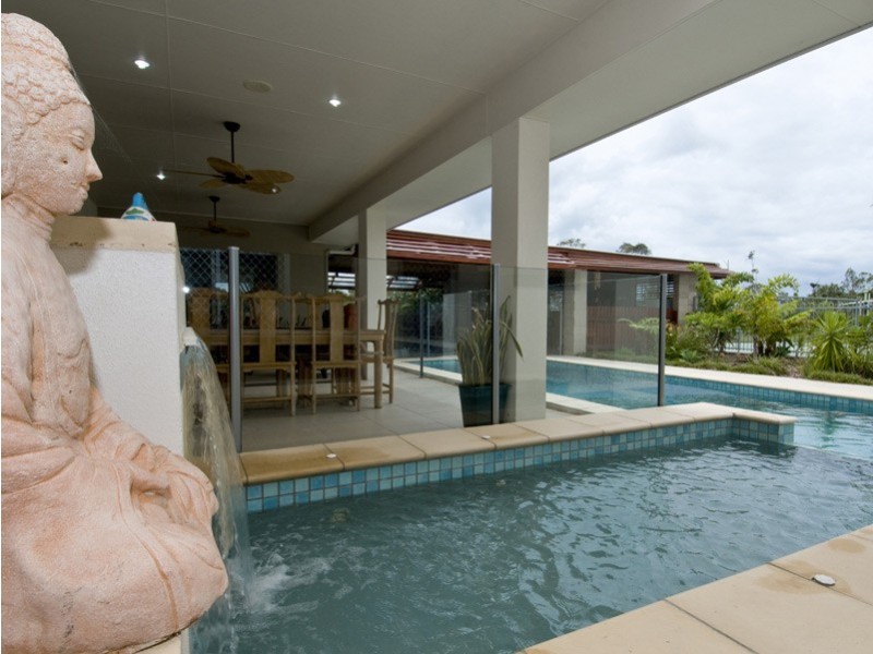 33 Ocean Park Dr, Dundowran Beach QLD 4655