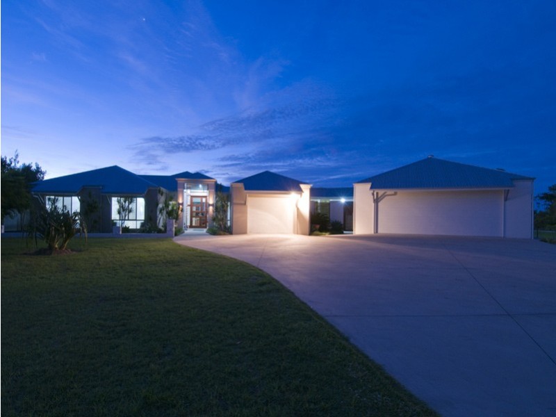 33 Ocean Park Dr, Dundowran Beach QLD 4655