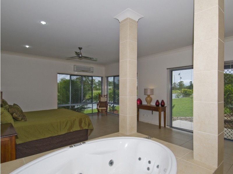 33 Ocean Park Dr, Dundowran Beach QLD 4655