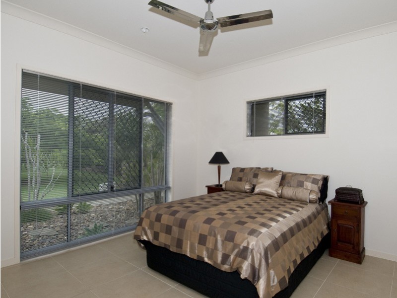33 Ocean Park Dr, Dundowran Beach QLD 4655