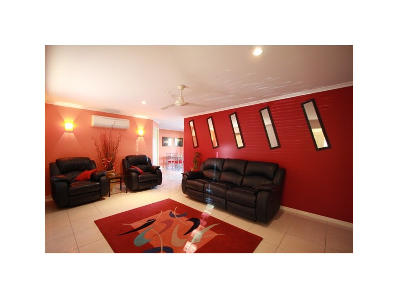 12 Lady Nelson DR, Eli Waters QLD 4655