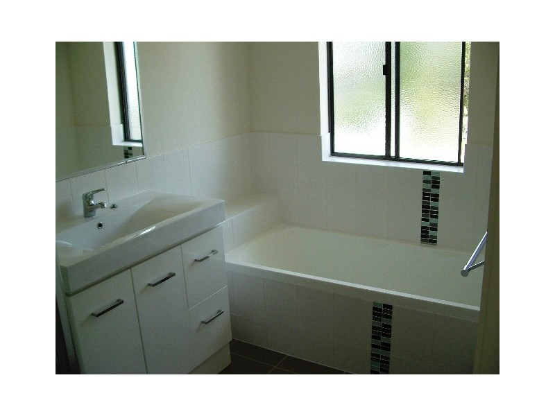 115 Torquay Road, Scarness QLD 4655