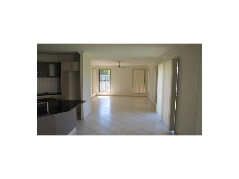 9 Lockerbie Court, Kawungan QLD 4655