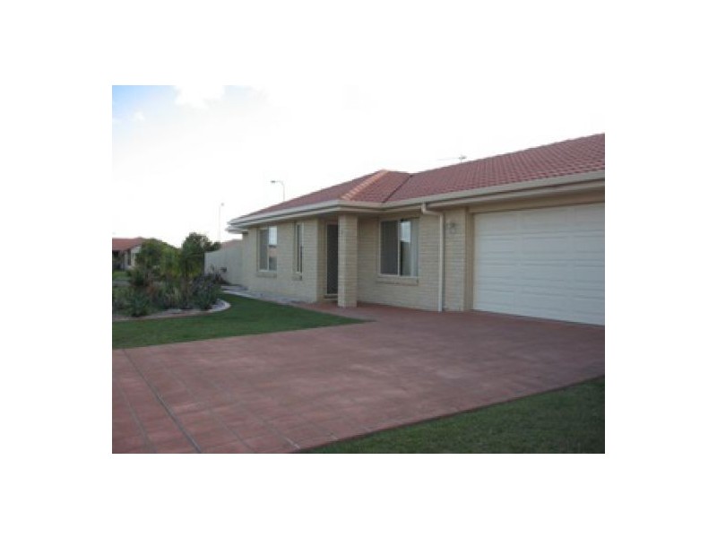 2 Sharyn Court, Point Vernon QLD 4655