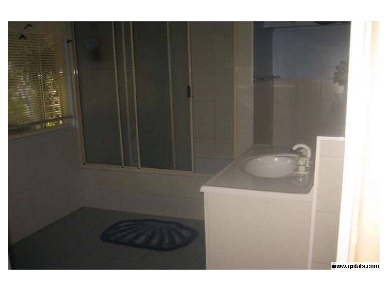 15 Mary Street, Howard QLD 4659