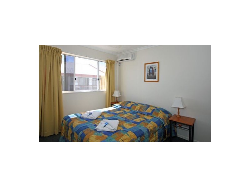 7/407 Esplanade, Torquay QLD 4655