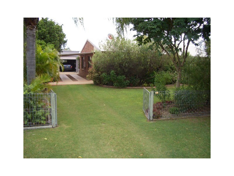 165 Kingfisher Pde, Toogoom QLD 4655