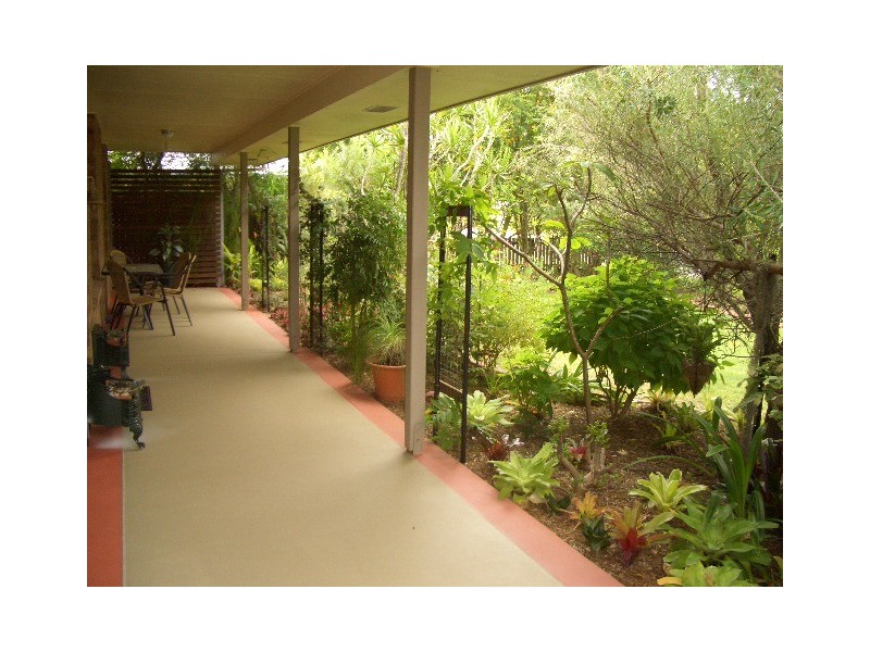 165 Kingfisher Pde, Toogoom QLD 4655