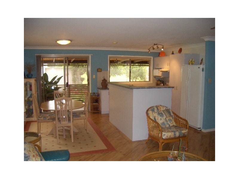 165 Kingfisher Pde, Toogoom QLD 4655