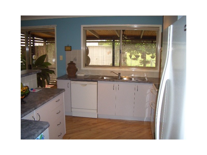 165 Kingfisher Pde, Toogoom QLD 4655