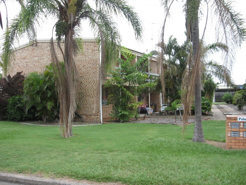 4/3  King Street, Urangan QLD 4655