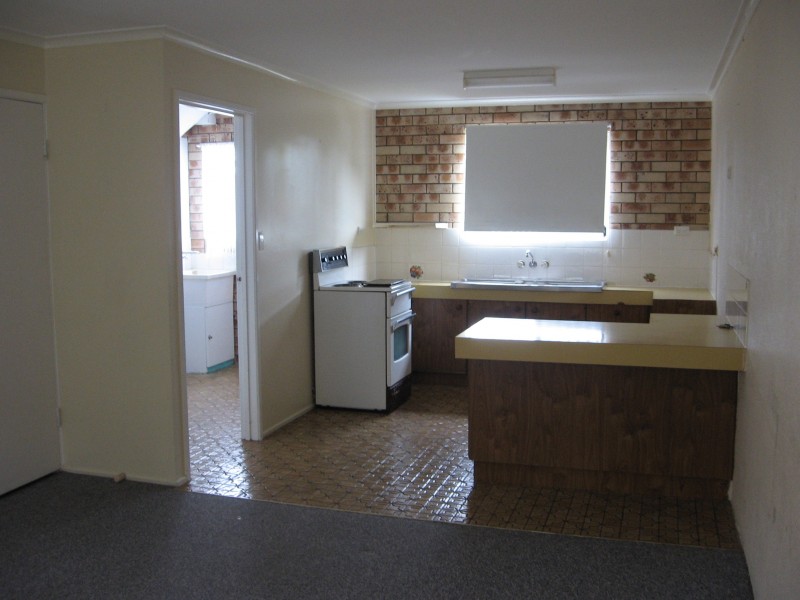 4/3  King Street, Urangan QLD 4655