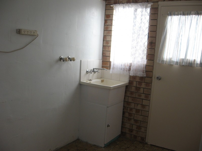 4/3  King Street, Urangan QLD 4655