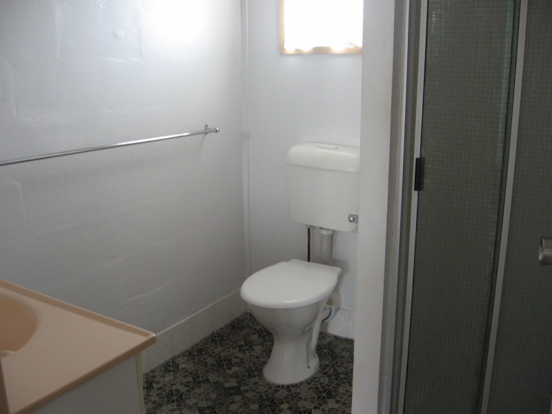 4/3  King Street, Urangan QLD 4655