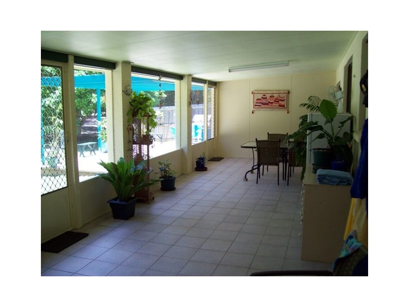 100 Kingfisher Parade, Toogoom QLD 4655