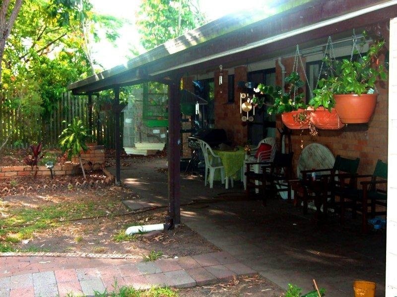 88 Lauren Street, Urangan QLD 4655