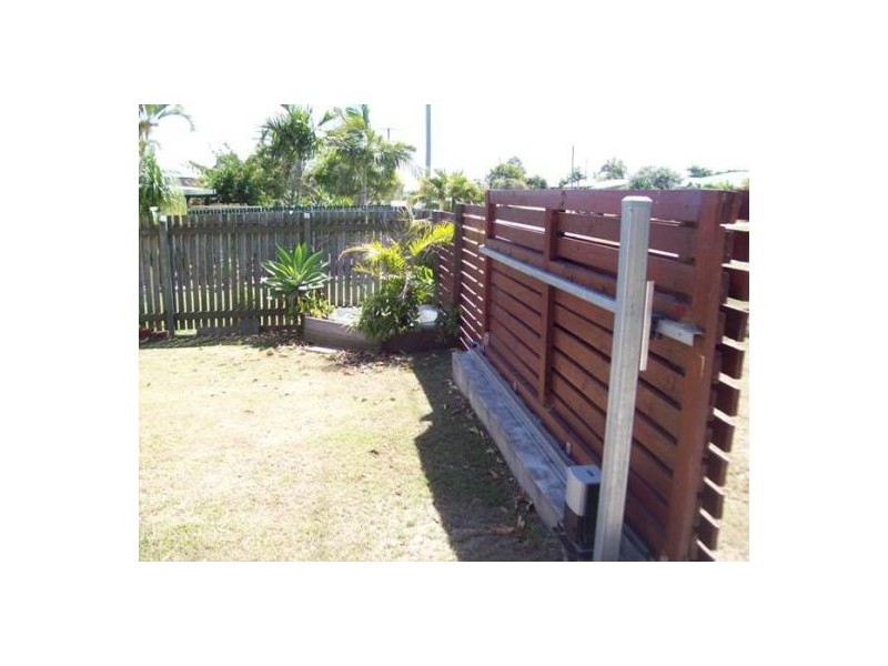 32 Banksia Street, Point Vernon QLD 4655