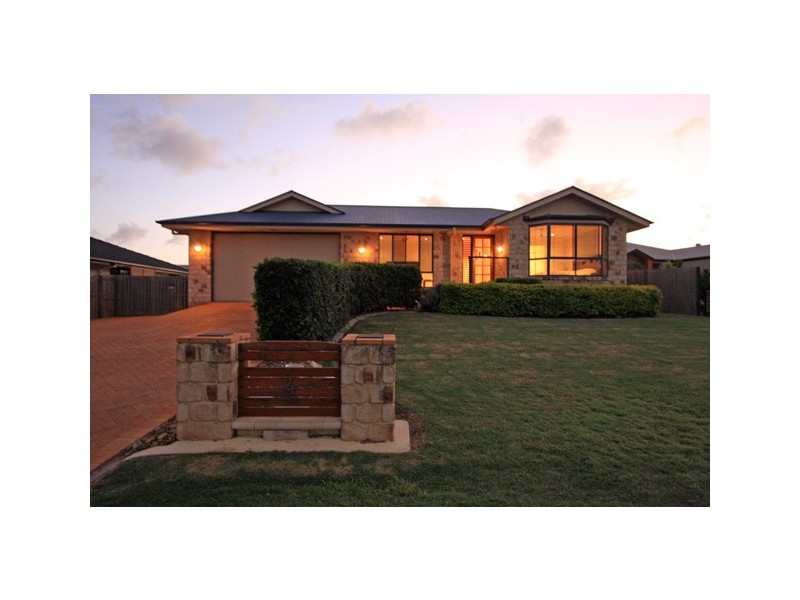 4 Heather Way, Urraween QLD 4655