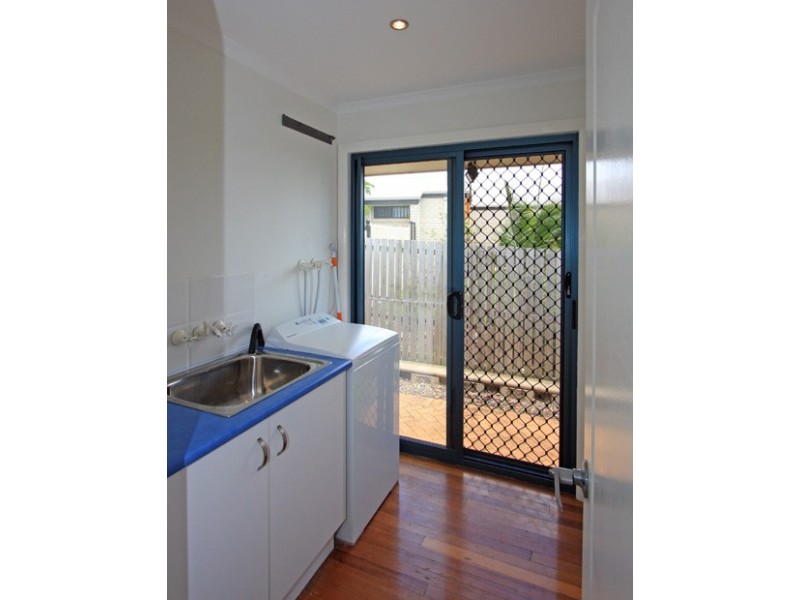 4 Heather Way, Urraween QLD 4655