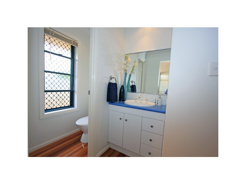 4 Heather Way, Urraween QLD 4655