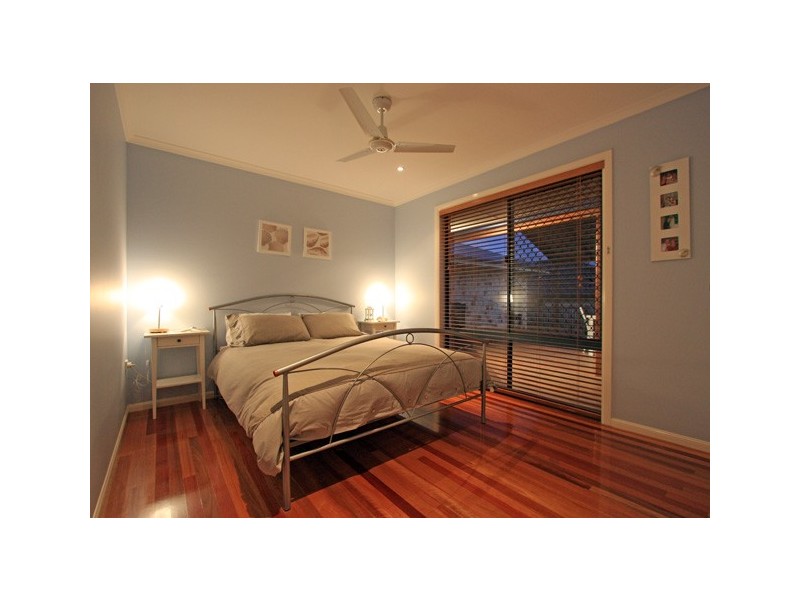 4 Heather Way, Urraween QLD 4655