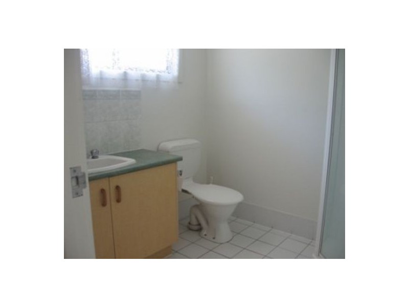 18/49 Elizabeth Street, Urangan QLD 4655